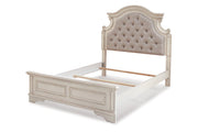 Realyn Chipped White Full Panel Bed - DMV FurnitureFull Bed