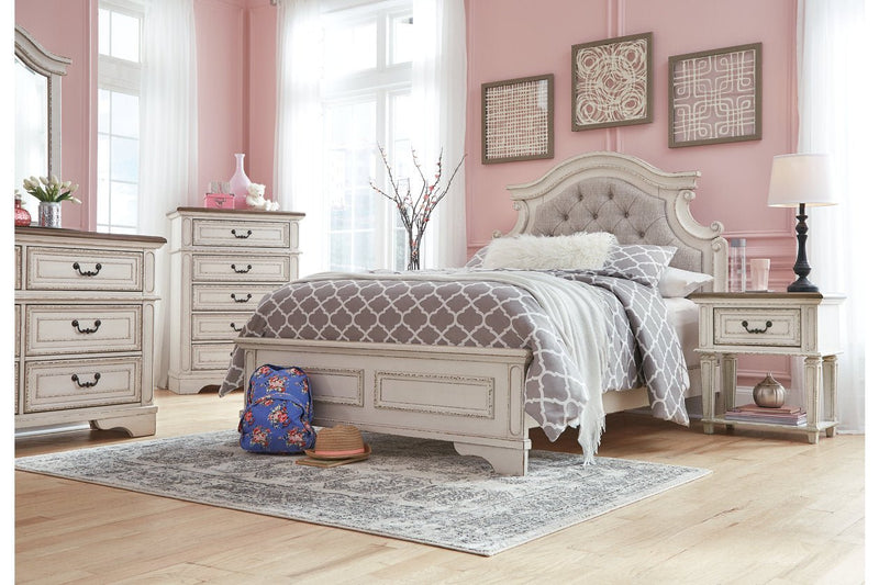 Realyn Chipped White Full Panel Bed - DMV FurnitureFull Bed