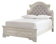 Realyn Chipped White Full Upholstered Bed - DMV FurnitureFull Bed