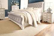 Realyn Chipped White Queen Sleigh Bed - DMV FurnitureQueen Bed