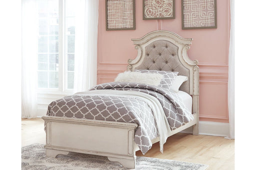 Realyn Chipped White Twin Panel Bed - DMV FurnitureTwin Bed