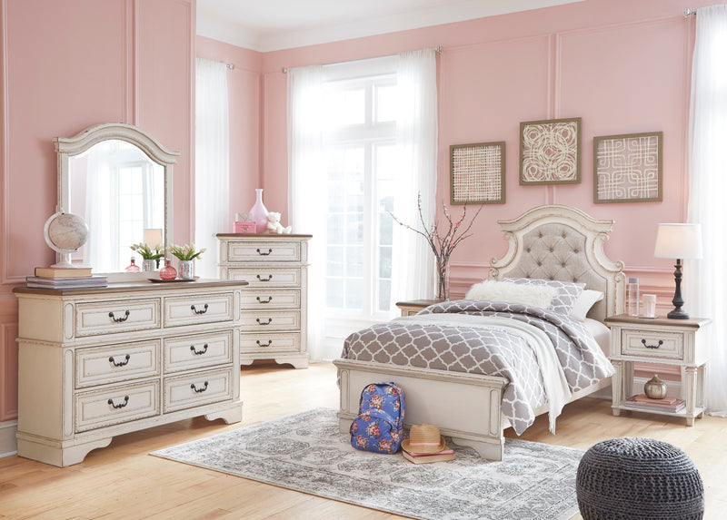 Realyn Chipped White Upholstered Panel Youth Bedroom Set - DMV FurnitureYouth Bedroom Set