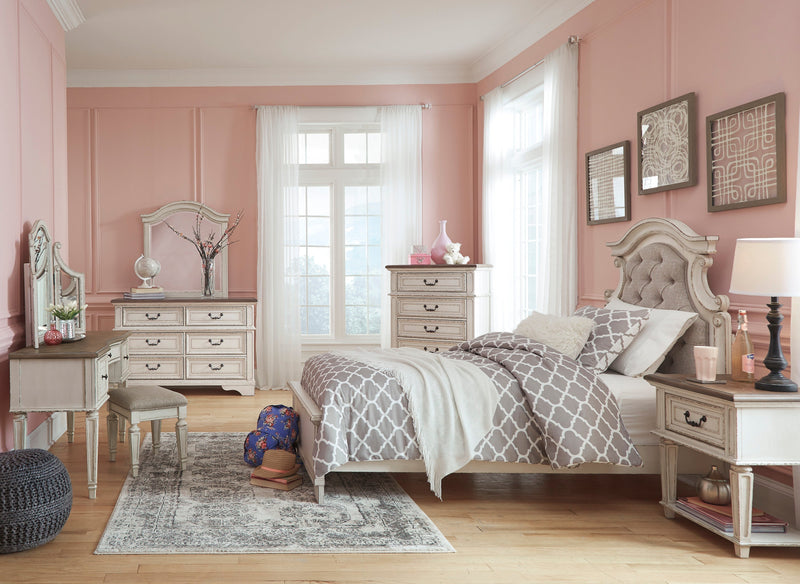 Realyn Chipped White Upholstered Panel Youth Bedroom Set - DMV FurnitureYouth Bedroom Set