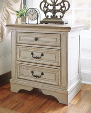 Realyn Two-tone Queen Panel Bed, Dresser, Chest and 2 Nightstands - B743B45