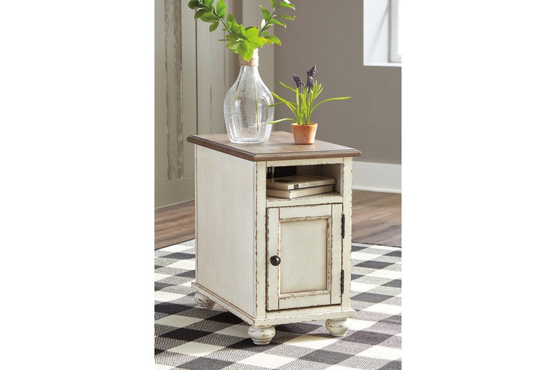 Realyn White/Brown Chairside End Table - DMV FurnitureEnd Table Chair Side