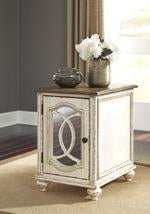 Realyn White/Brown Chairside End Table - DMV FurnitureEnd Table Chair Side