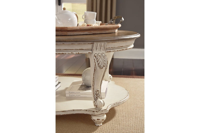 Realyn White/Brown Coffee Table - DMV FurnitureCoffee Table