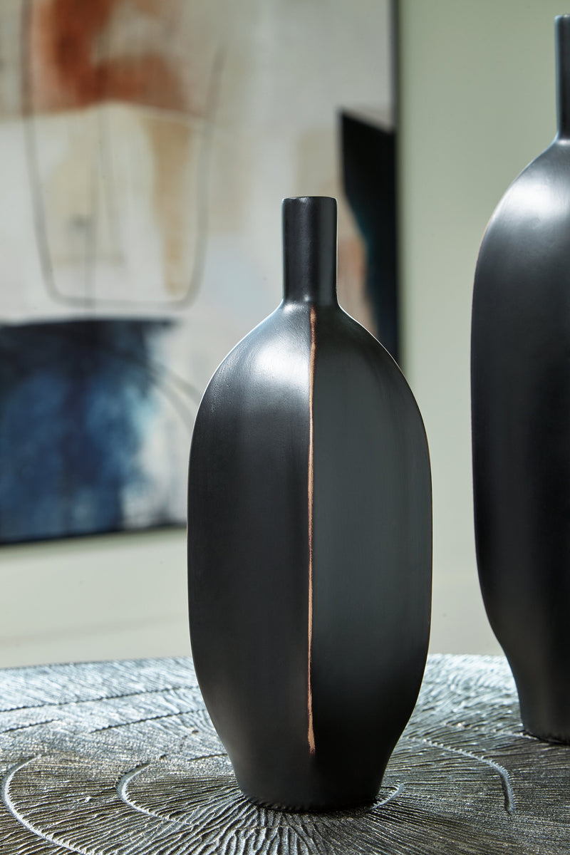 Rhaveney Vase (Set of 3) - DMV FurnitureVase