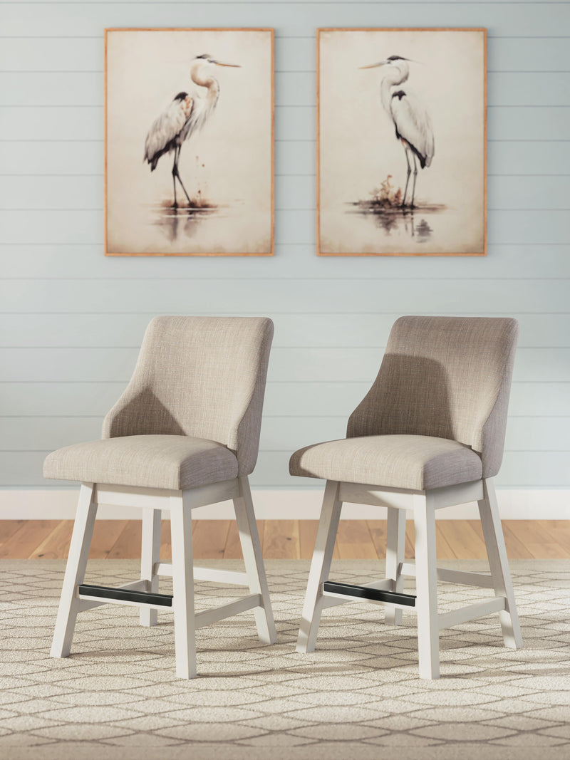 Robbinsdale Antique White Counter Height Barstool (Set of 2) - D642-324X2