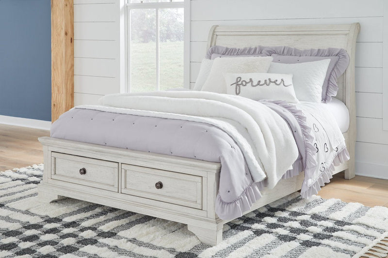 Robbinsdale Antique White Sleigh Storage Bedroom Set - DMV FurnitureYouth Bedroom Set