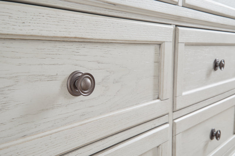 Robbinsdale Queen Panel Bed with Mirrored Dresser in Antique White from Ashley - DMV Furniture