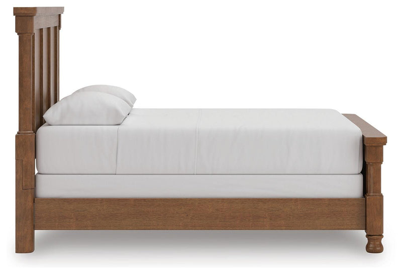 Rowlenstown Queen Poster Bed with Dresser in Brown - PKG023755