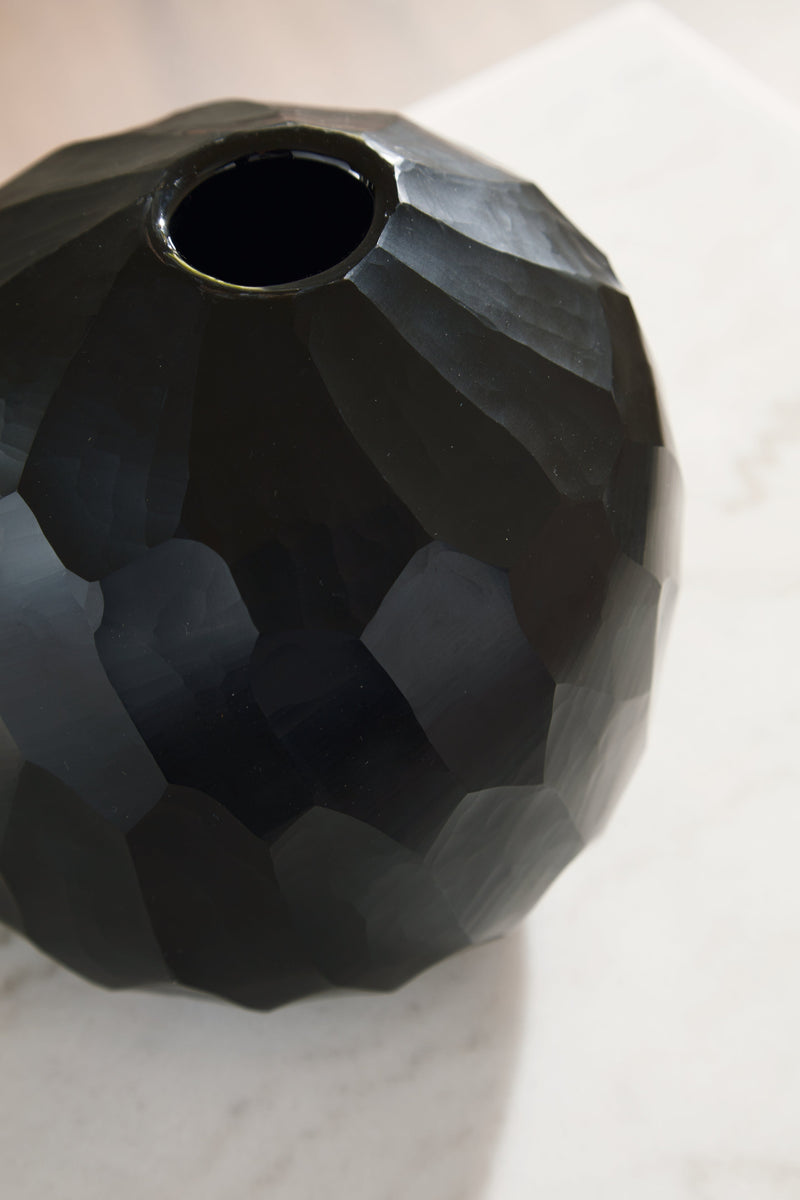 Ryanford Black Vase - A2000717