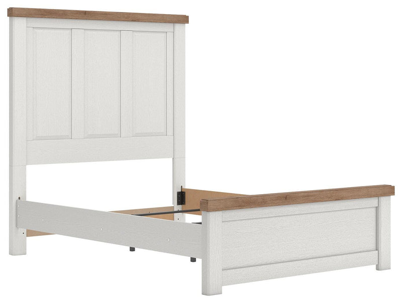 Savonport Full Panel Bed and Dresser in White/Brown - PKG025554
