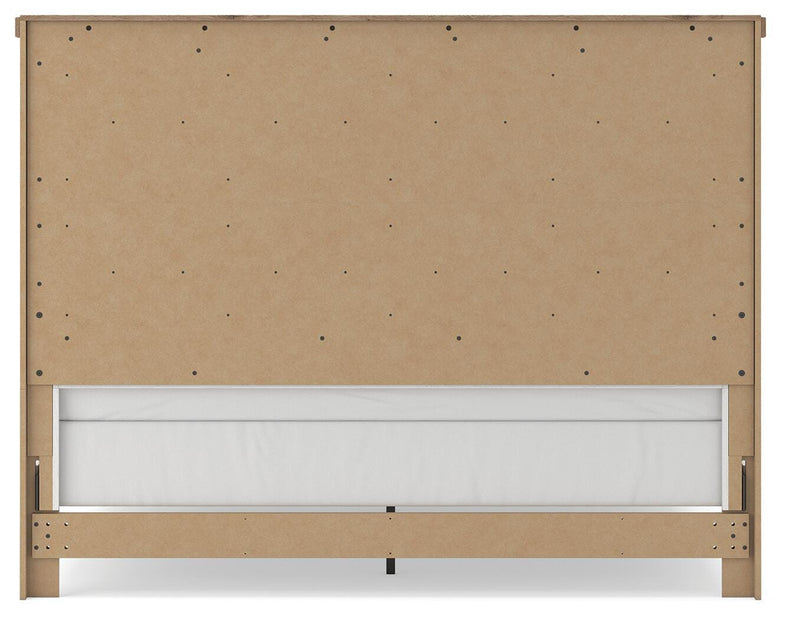 Savonport King Panel Bed, Dresser and Chest in White/Brown - PKG025302