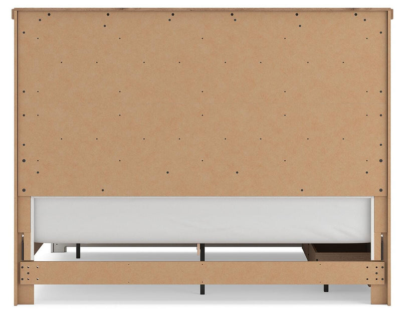 Savonport King Panel Storage Bed, Dresser and Mirror in White/Brown - PKG025309