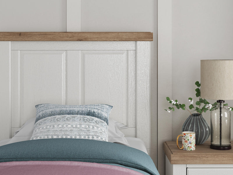 Savonport Twin Panel Storage Bed, Chest and Nightstand in White/Brown - PKG025566
