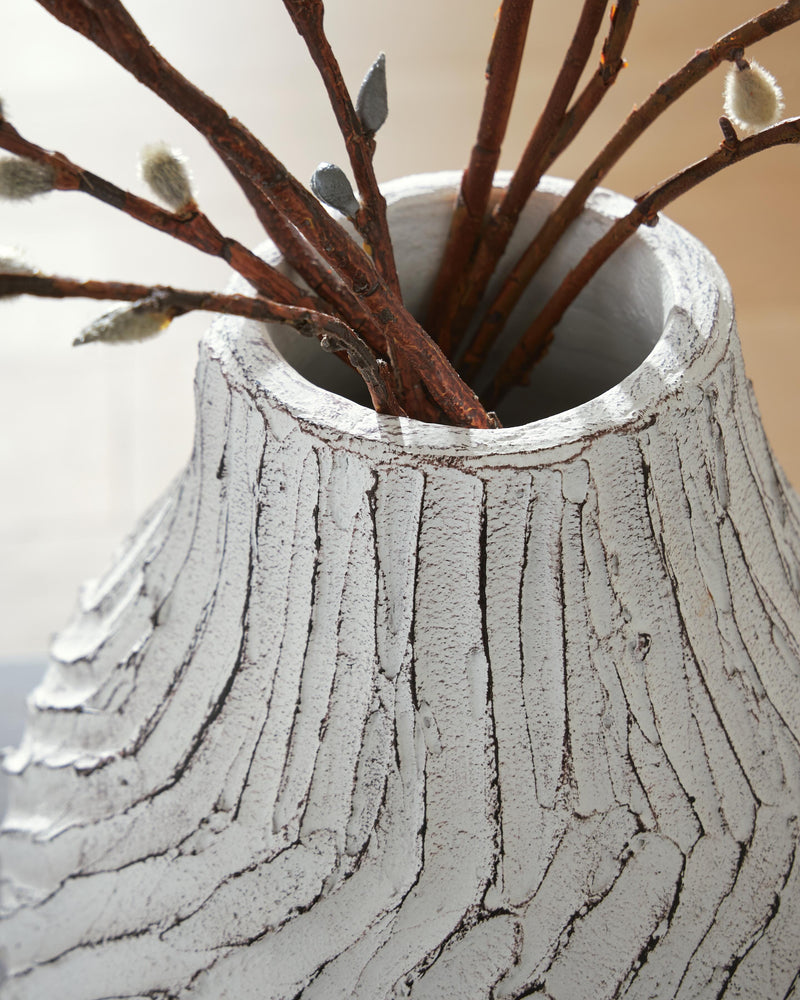 Shelvie Distressed White Vase - A2000849