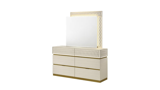 Stanley Dresser Champagne - Stanley Dresser Champagne