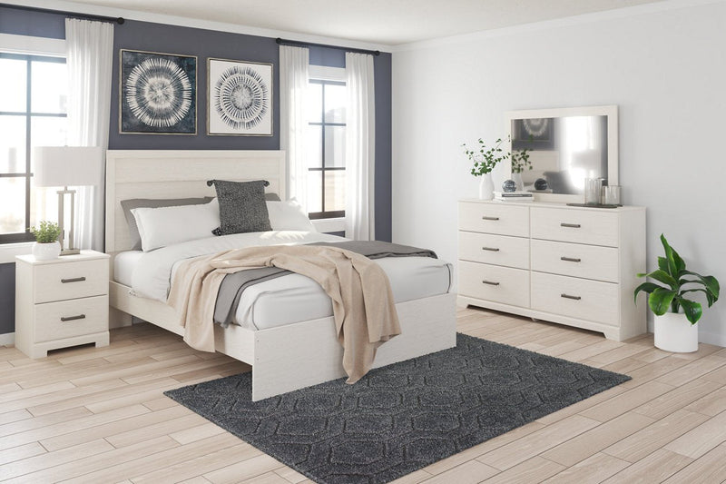 Stelsie White Queen Panel Bed - DMV FurnitureQueen Bed
