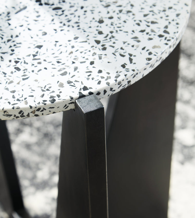 Tellrich Black/White Accent Table - A4000616
