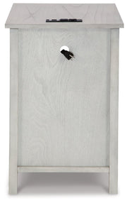 Treytown Chairside End Table - DMV FurnitureEnd Table Chair Side