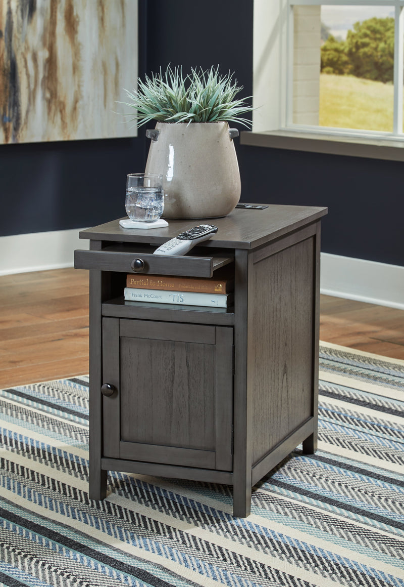 Treytown Chairside End Table - DMV FurnitureEnd Table Chair Side