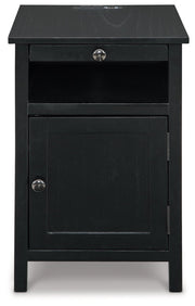 Treytown Chairside End Table - DMV FurnitureEnd Table Chair Side