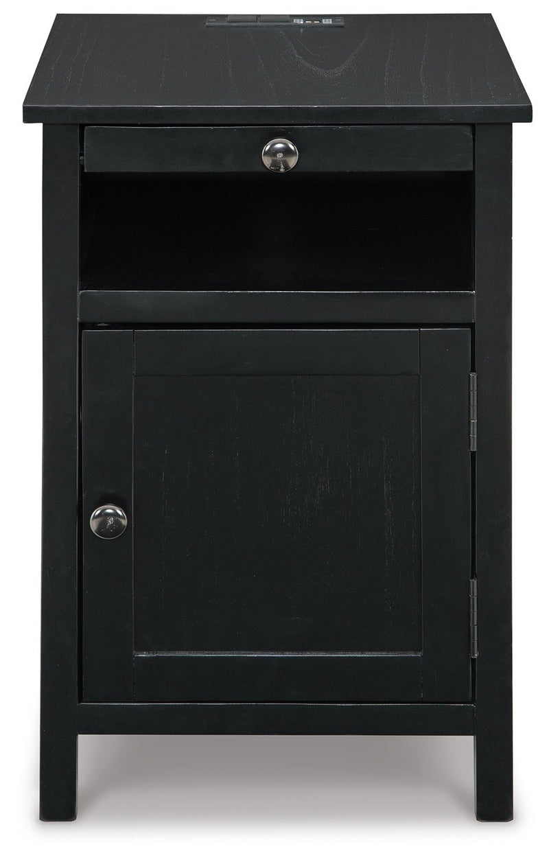 Treytown Chairside End Table - DMV FurnitureEnd Table Chair Side