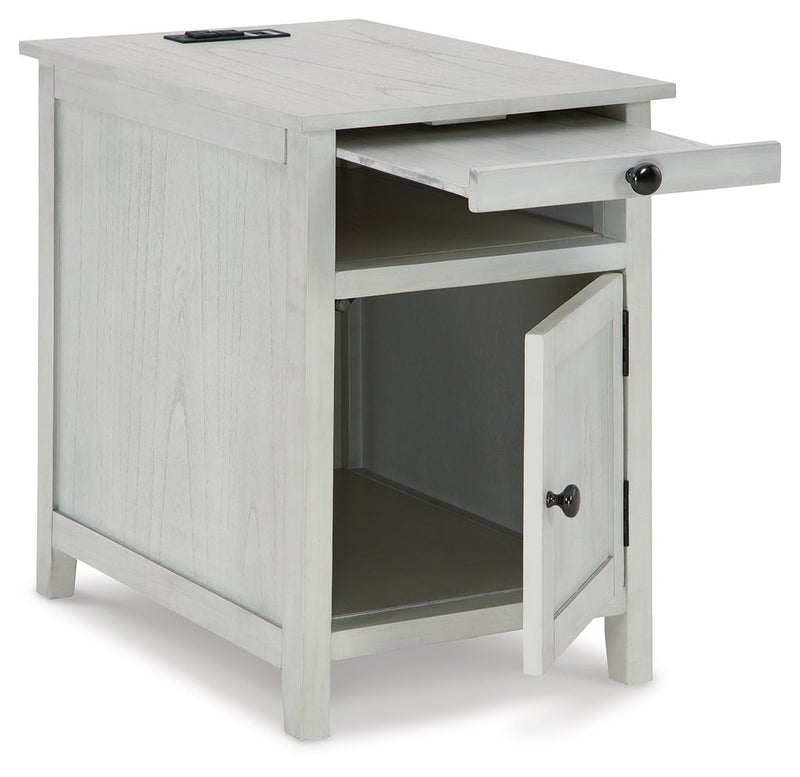 Treytown Chairside End Table - DMV FurnitureEnd Table Chair Side