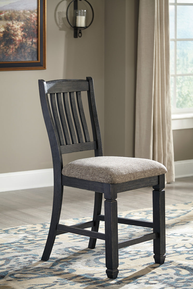 Tyler Creek Black/Grayish Brown Rectangular Dining Set - DMV FurnitureDining Room Set