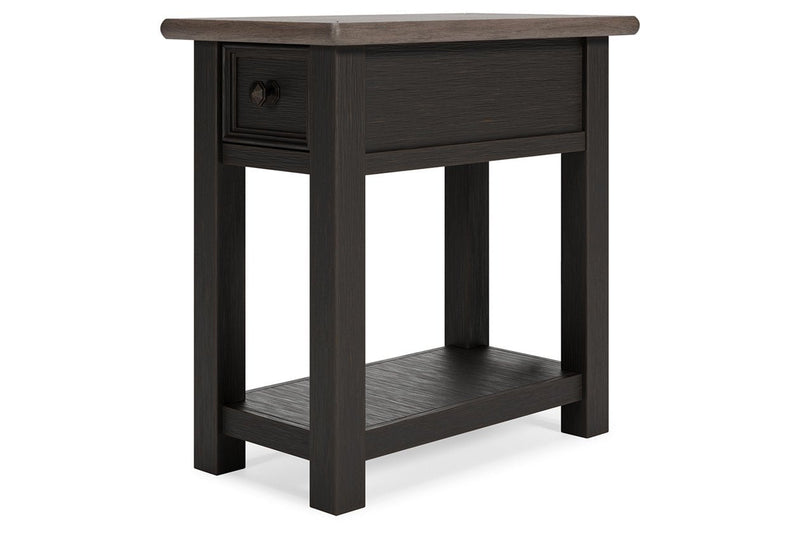 Tyler Creek Two - tone Chairside End Table - DMV FurnitureEnd Table Chair Side