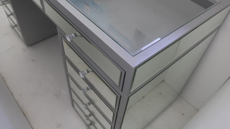 VANITYSS - SILVER WITH MIRROR - 210000006108