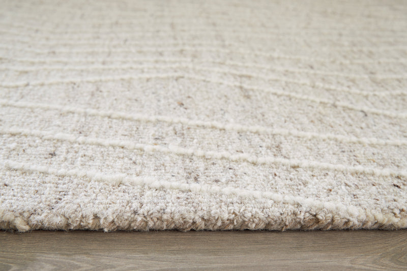 Varahill Gray/Ivory Medium Rug - R406932