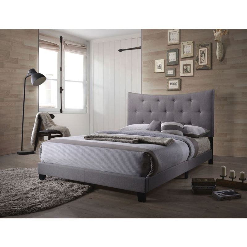 Venacha Queen Bed - 26360Q