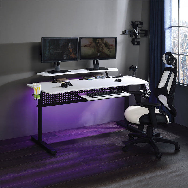 Vildre Gaming Desk W/USB - 93134