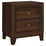 Welsley 4-piece Eastern King Bedroom Set Walnut - 223441KE-S4