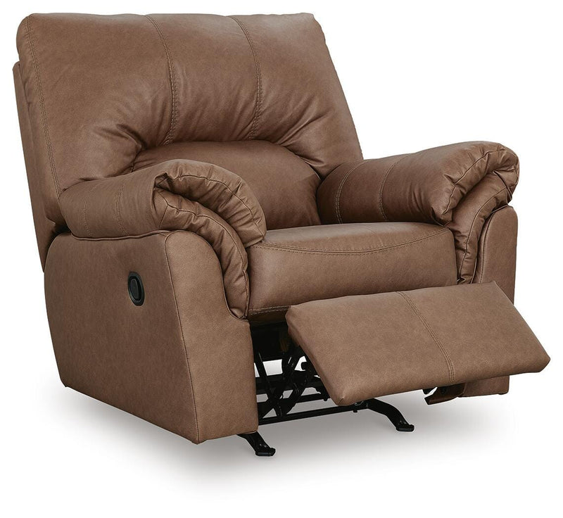 WillowBend Sofa and Recliner - PC27704U3