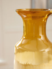 Wynburg White/Amber Vase - A2000723