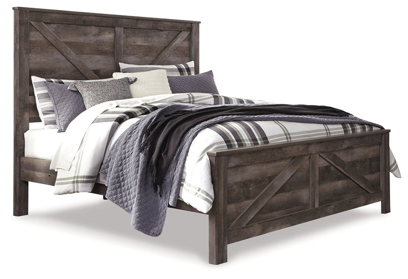 Wynnlow King Crossbuck Panel Bed with Mirrored Dresser, Chest and 2 Nightstands in Gray - PKG006339