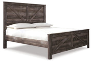 Wynnlow King Crossbuck Panel Bed with Mirrored Dresser, Chest and Nightstand in Gray - PKG005695
