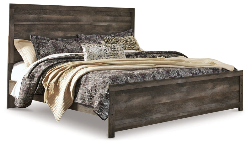 Wynnlow King Panel Bed with Mirrored Dresser, Chest and Nightstand in Gray - PKG005699