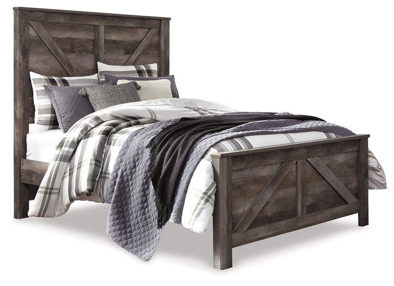 Wynnlow Queen Crossbuck Panel Bed with Mirrored Dresser, Chest and Nightstand in Gray - PKG005700