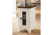 Wystfield White/Brown Chairside End Table - DMV FurnitureEnd Table Chair Side