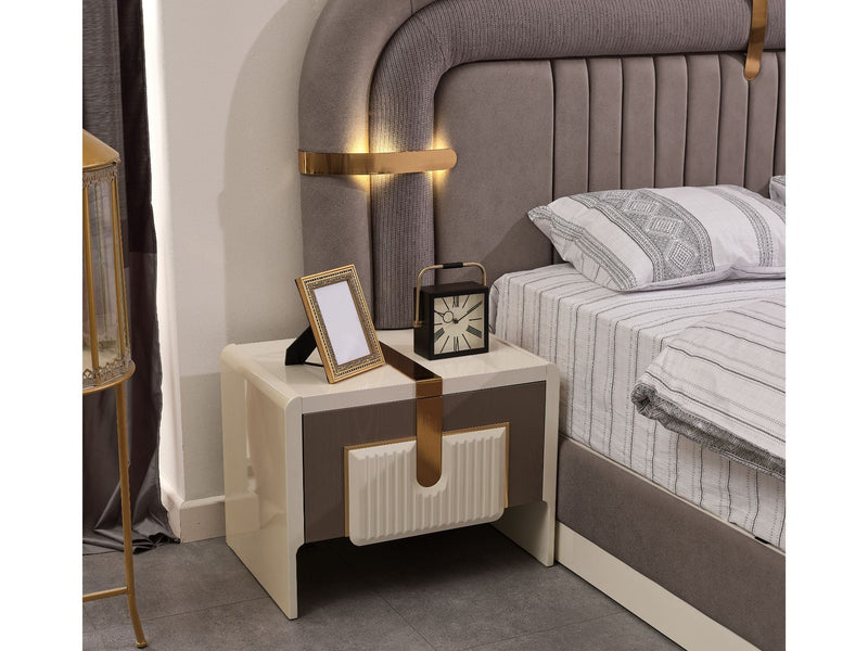 Zurich Bedroom (Bed With Headboard & Dresser With Mirror & Bench & Ottoman & 2 Nightstand & Wardrobe) - Queen - 120-ZUR-QB-SET-1